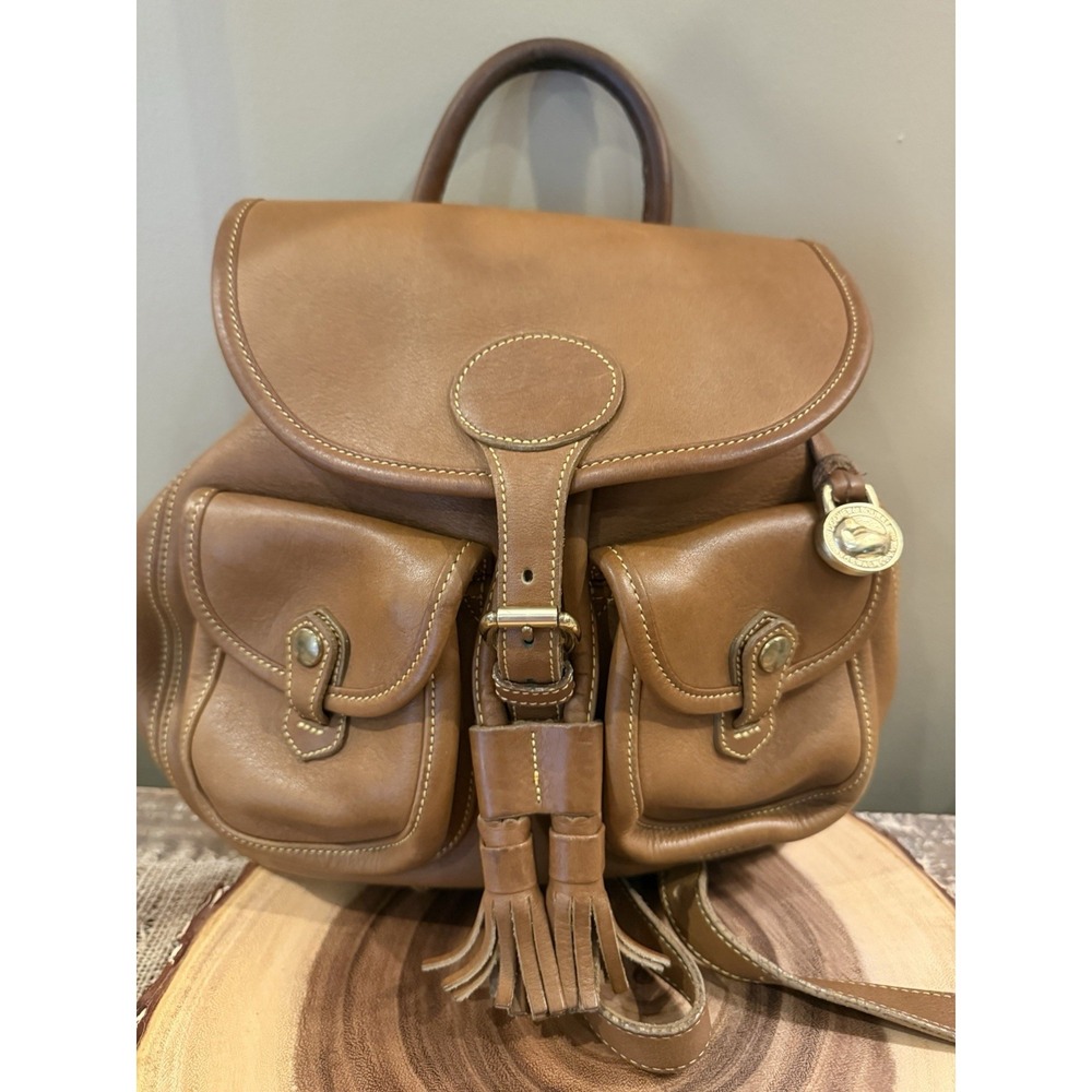 Vintage‎ Dooney & Bourke 1999 Canyon Glove Honey Tan Leather Tassel Backpack